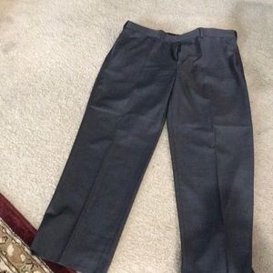Mens Roundtree & Yorke gray 38 X 32 dress pants.